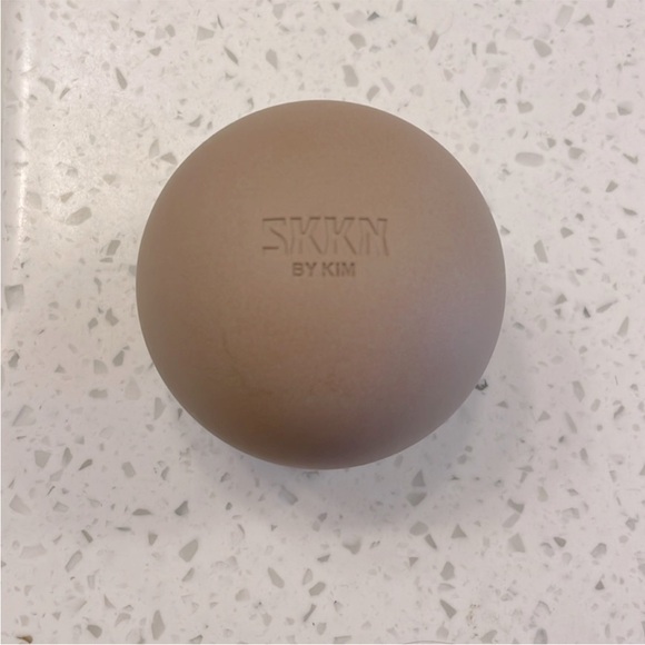 SKKN face moisturizer cream never used by Kim - Picture 2 of 3